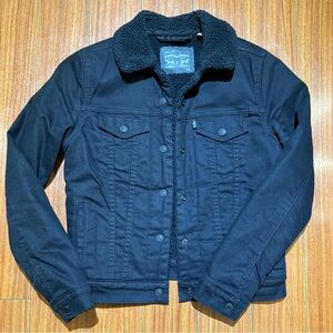 LEVI’s Sherpa lined black denim jacket